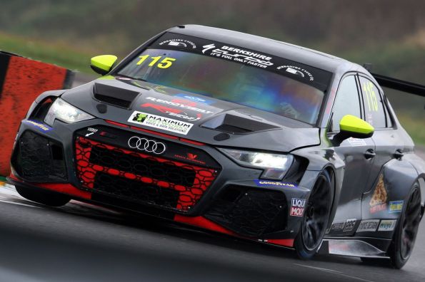 Maximum Networks continues sponsorship deal with TCR UK