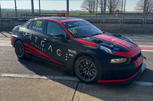 Ryan Bensley and Motion Motorsport set for TCR UK Return